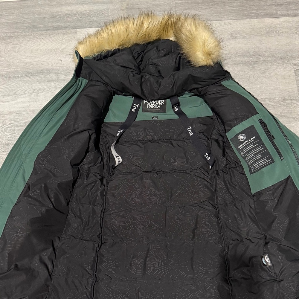 Aritizia TNA Powder Parka